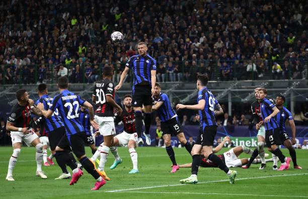 他总能根据 他总能根据