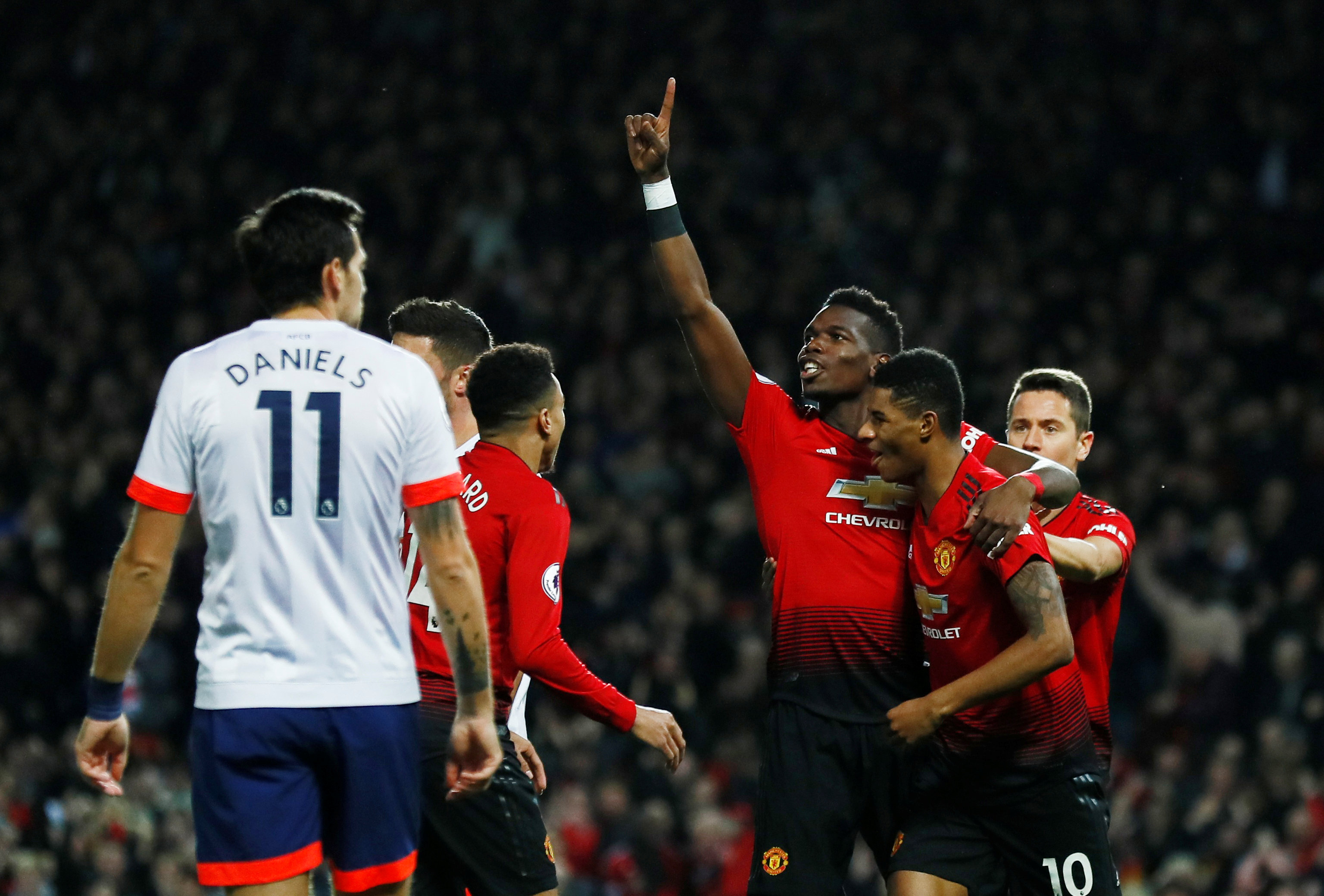 守与侧翼补 守与侧翼补